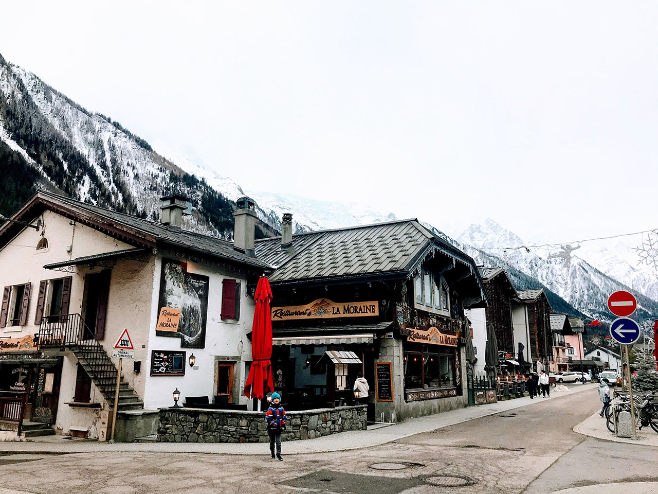 ohmyevent-chamonix-rue-typique